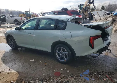 2025 Kia K4 Lx z USA, uszkodzony, nr VIN 3KPFT4DE2SE096724